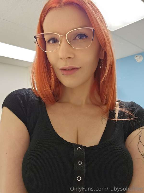 @ruby-soho waiting to sext with you on my other page 😈 who's..