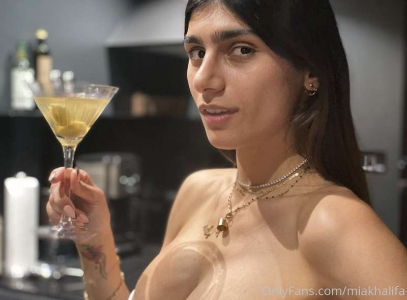 Foto 497 de Mia Khalifa en Tocromo