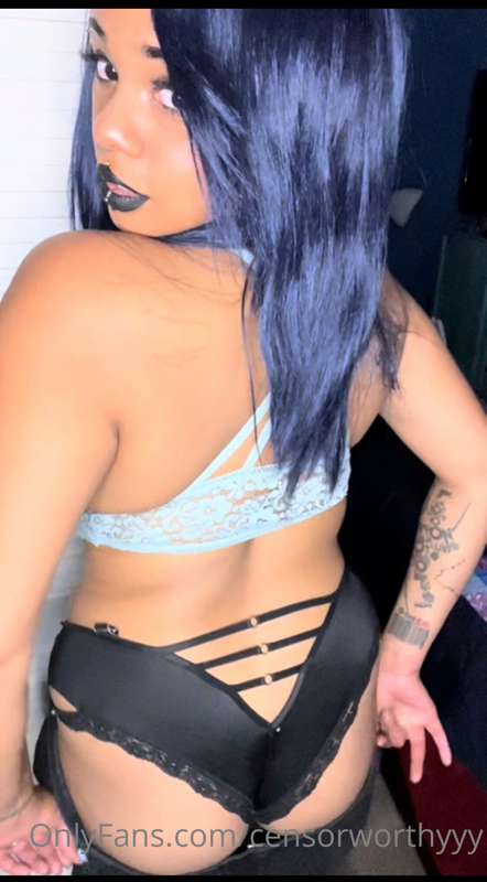 Who wants a BRAND NEW SOLO VIDEO posted here directly to my ..