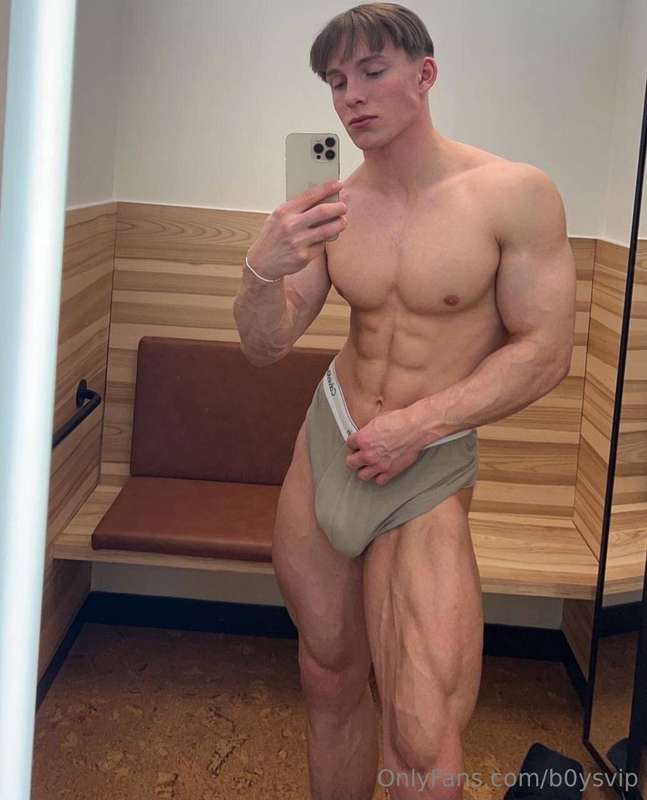 Who wants to see his most private content? 🤯🔞👇https://onlyfa..