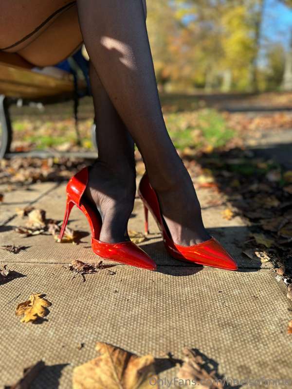 heelsofmine image #0