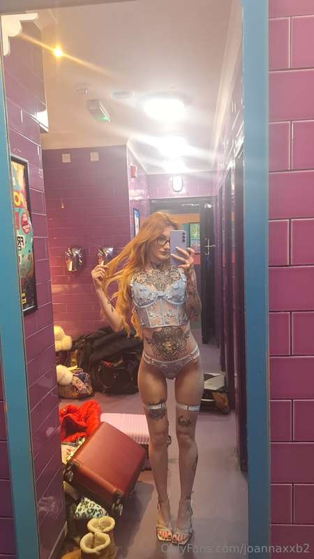 Don't forget if you want to see hundreds of uncensored nudes..