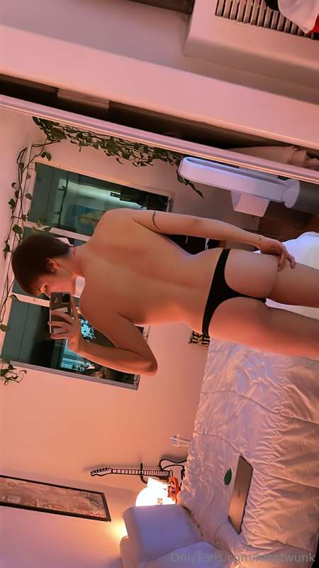 If you’ve been wondering where I’ve been …

 I kinda hurt my..