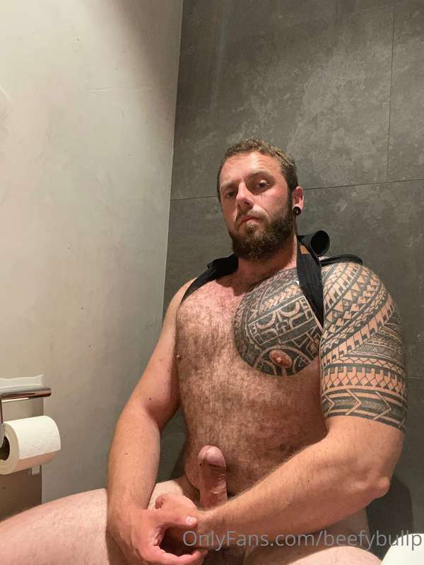 Hey my friends. Greetings from the Alps. I need a jobber guy..