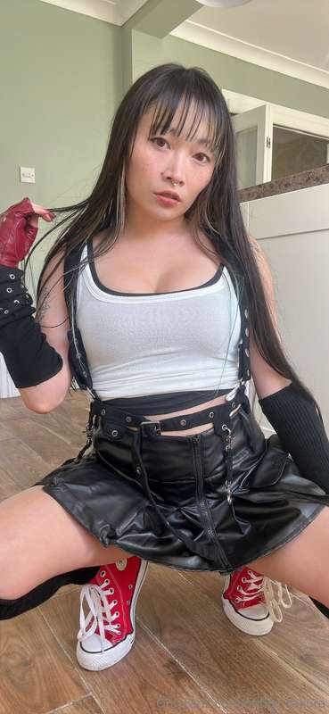 Did I recreate Tifa's cleavage well enough?