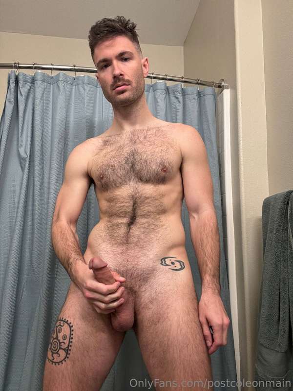 Get down on your knees and suck my cock bro. I’m nice and sw..