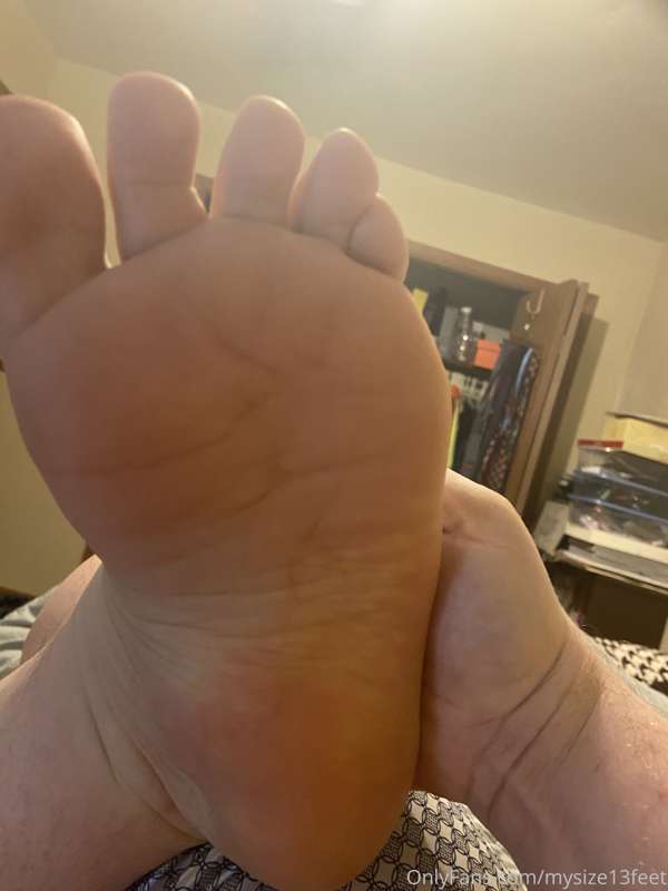 Foot pics - and new satin boxers!!!
