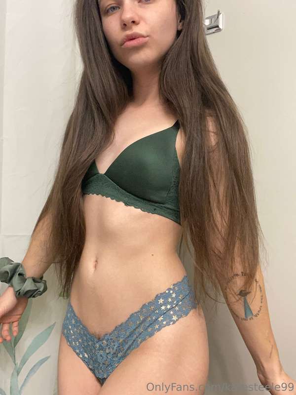 Kiss me🍀💕
Have some more fun on my other page @katesteele99v..