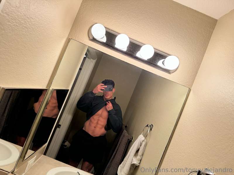 tonyyalejandro
