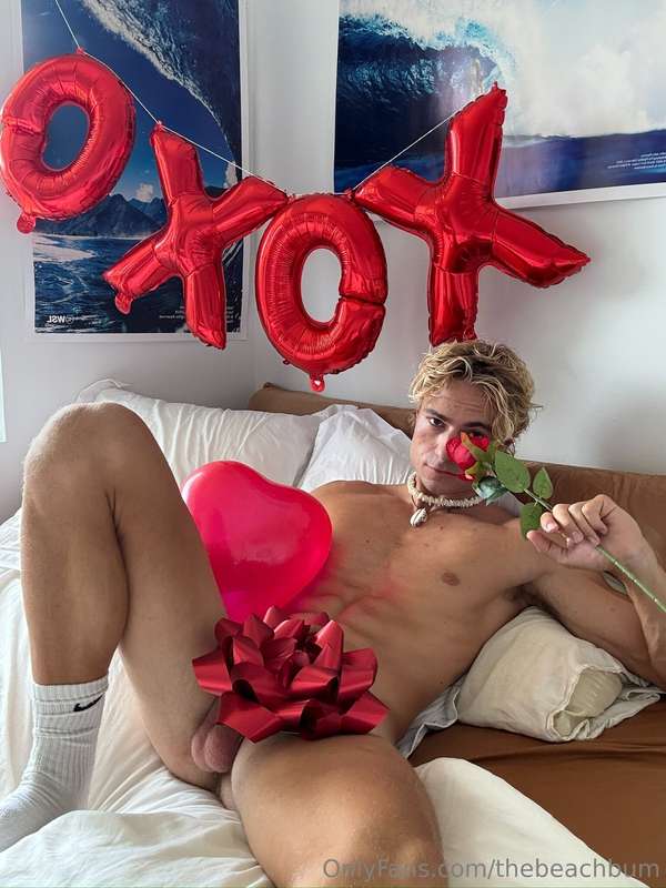 Happy Valentine’s Day oomfs ♥️😘 thank you guys for being suc..