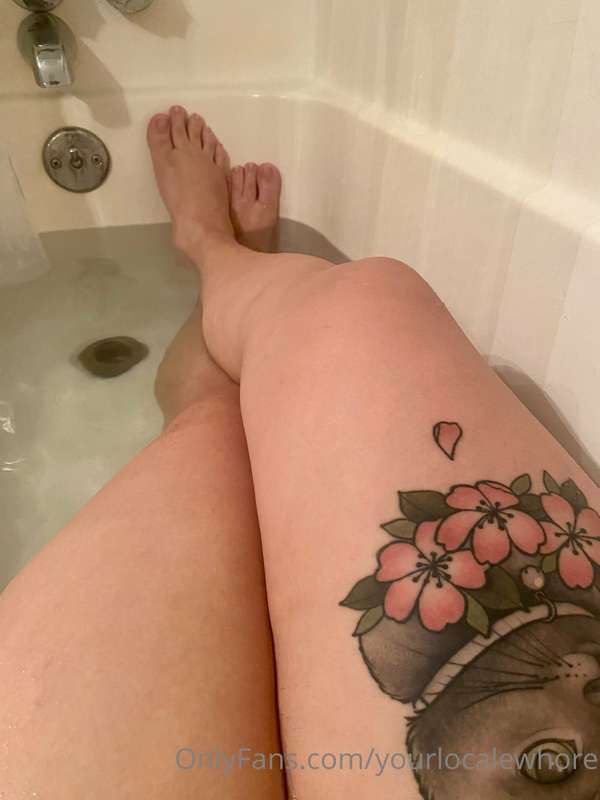 So you like it when I flash my open pussy for you? 🌊