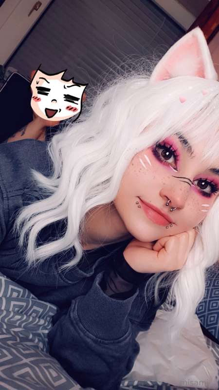 staring contest, who looks away first loses c:
(check out @m..