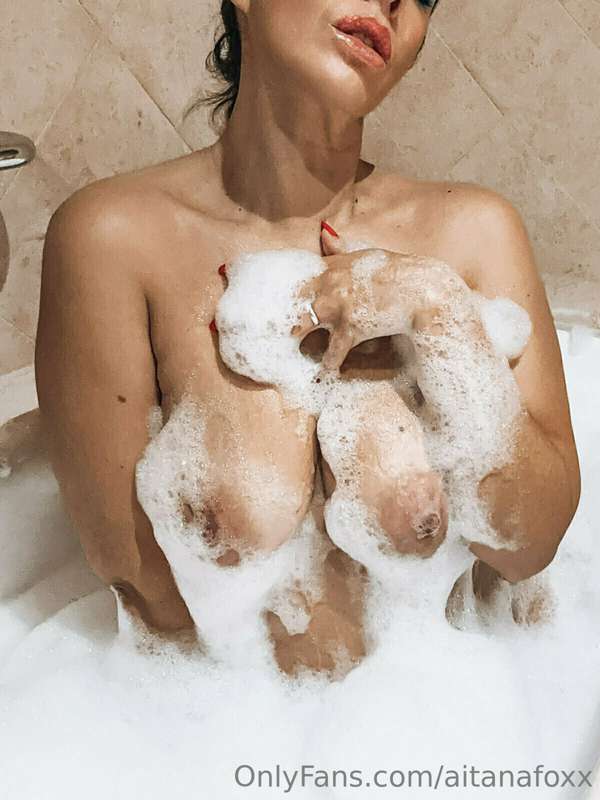 All this foam could be the cum from your dick...and your fri..