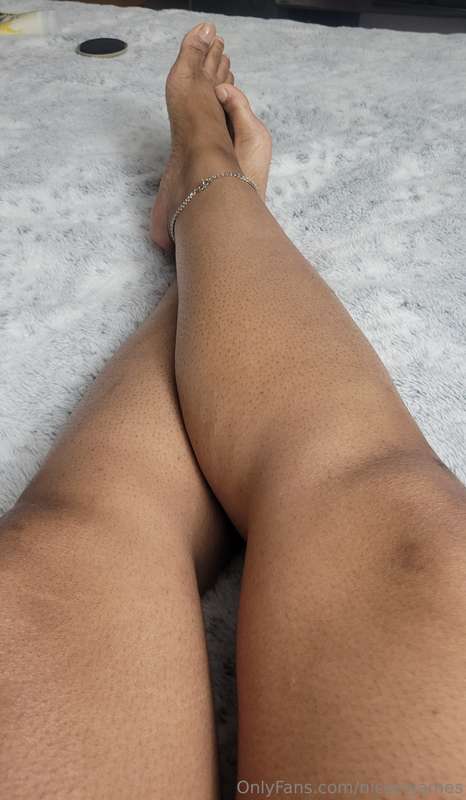 The way this UGG blanket felt against my legs made me wish y..