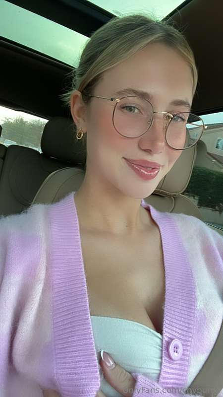 i only chat on my free 😈 page here:https://onlyfans.com/chyb..