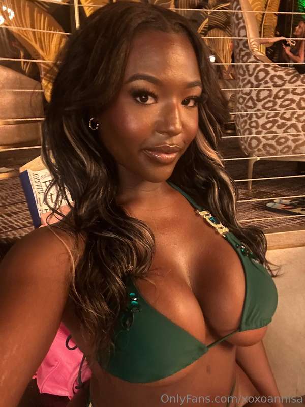 backstage selfie 💋