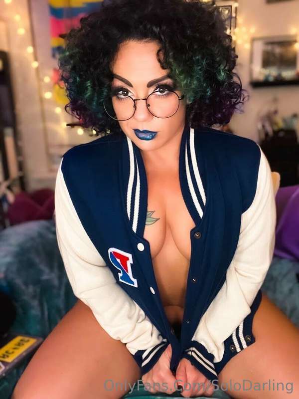 ✨👀photos just for you in your DMs…💋✨

(Tips are welcome 🙏😍 b..