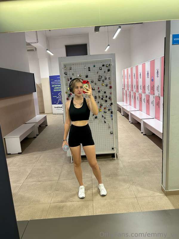 emmy_vv
