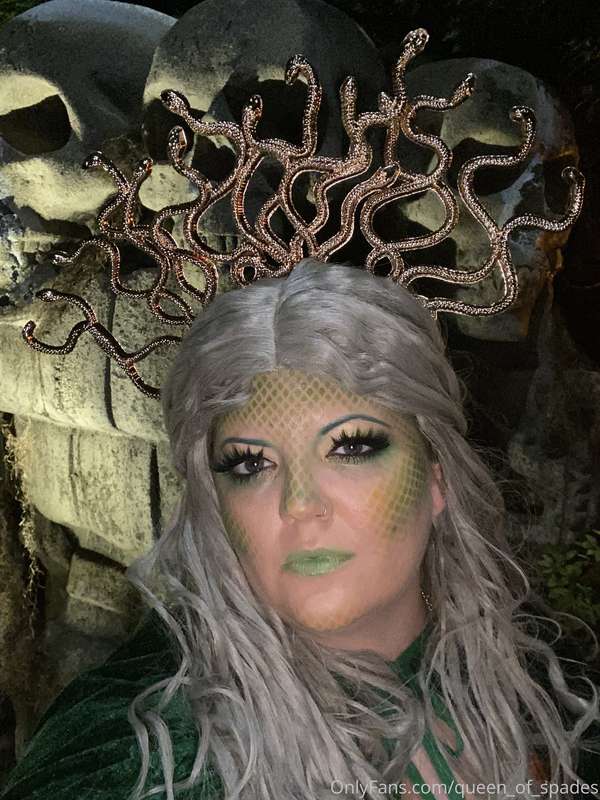 Who’s ready to watch Medusa charm a snake? 🐍🍆