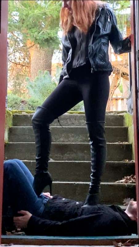 "Speed Run S2 - Trampling in Heels"

New season of Speed Run..
