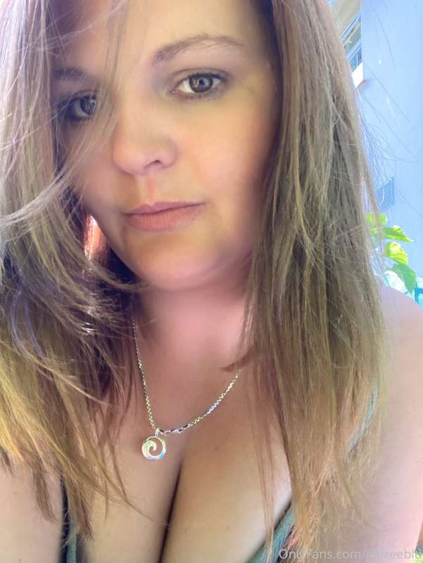 Everyone having a good Saturday?? I’m enjoying the sunshine,..