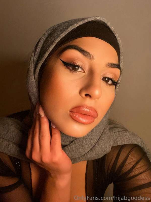 Have you ever fucked a hijab girl before? 🤭