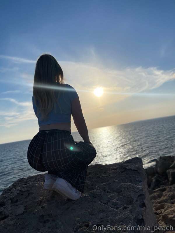 mia_peach