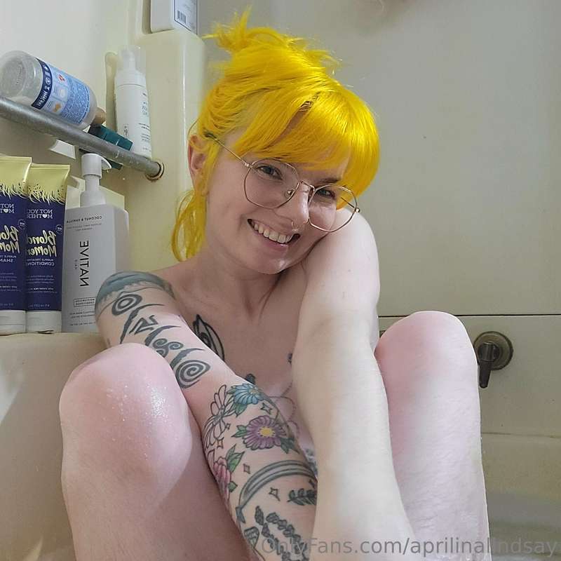 aprilinalindsay