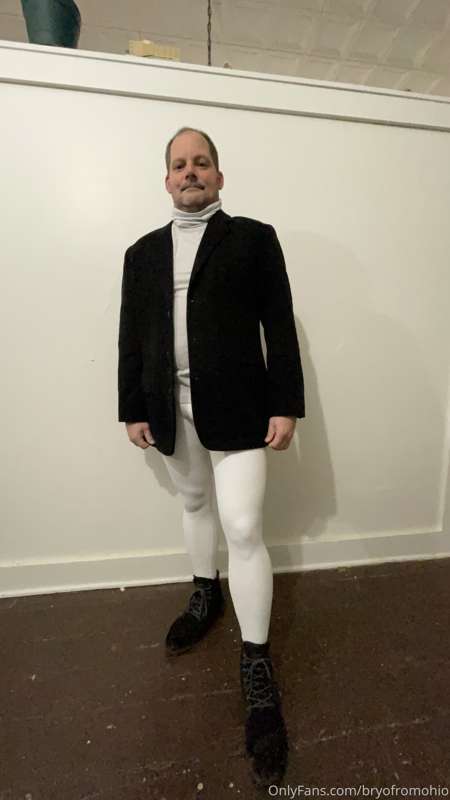 Felt like dressing these leggings up.