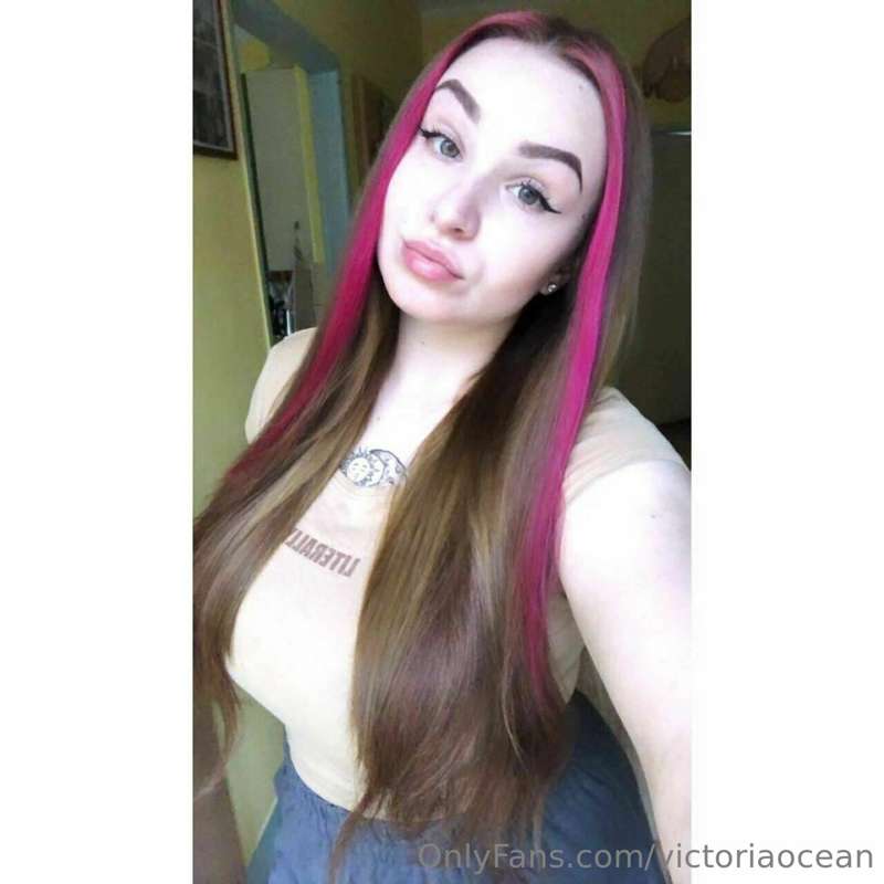 ## 👉FREE @bustylola HUGE NATURAL BOOBS🍉🍉
Hi, I am Lola - you..