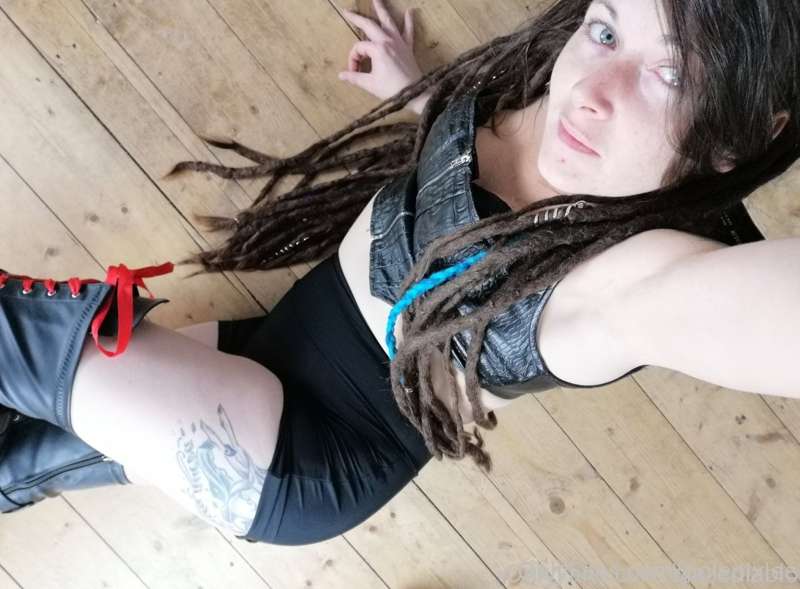 polepixiee image #1