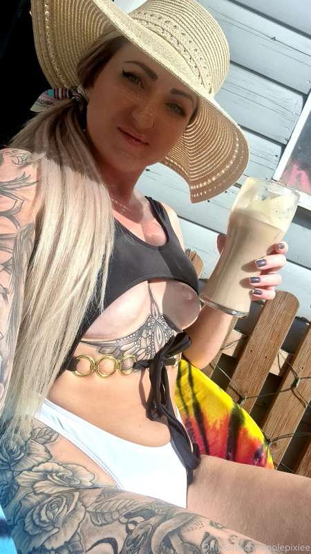 Happy friday all 😈