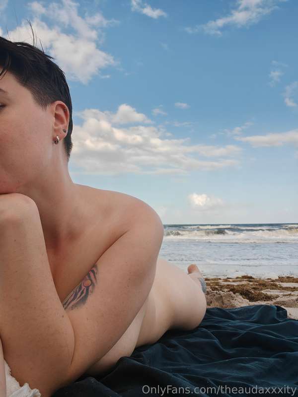 Lovely day at the Playalinda Beach in Florida! Having a sect..