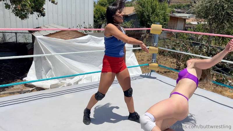 @mjdomino completely humiliated me! After she stripped my cl..