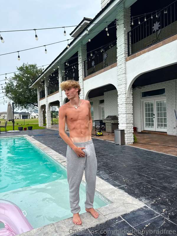 blondeboybradfree