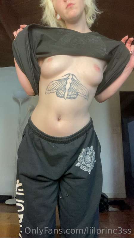 "no bra.. no panties.. no bra.. no panties" 

name this movi..