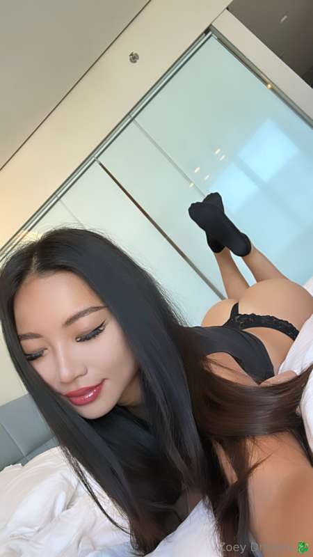 Body built for back shots 🤭

I'm here now ➡️ https://onlyfan..