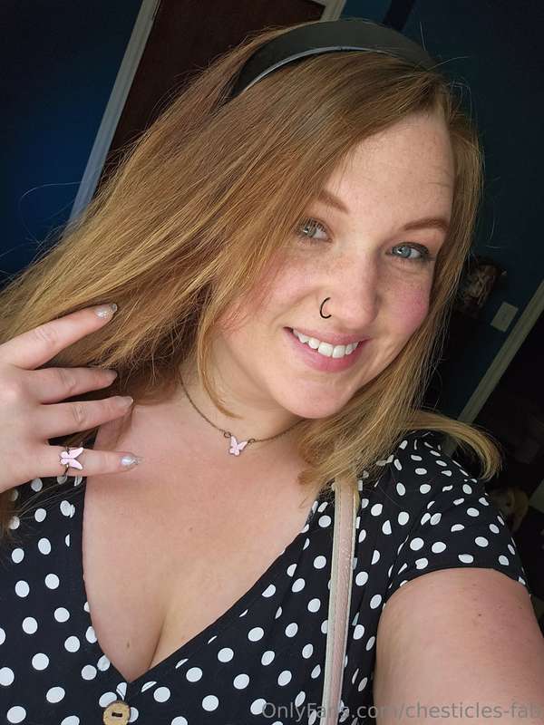 Thought on my outfit? 😚🦋🎀