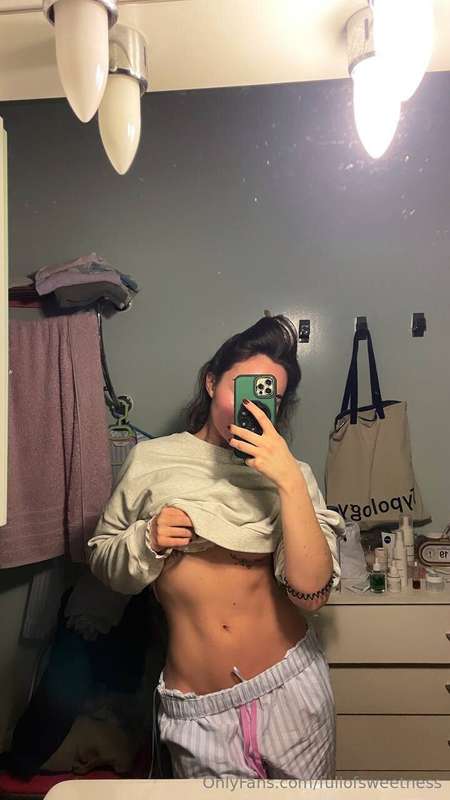 Pour que tu vois un peu ma séance de sport, très hot 😈😈😈