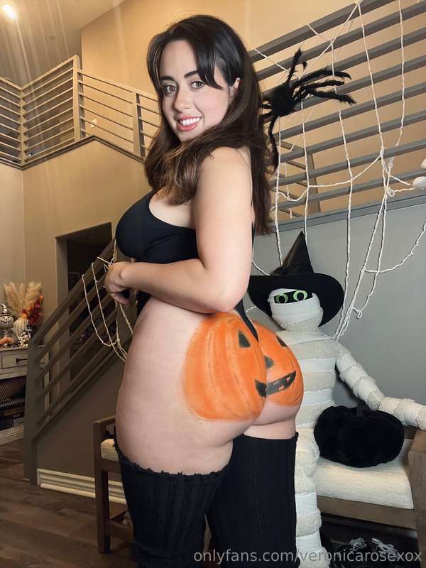 Like if you would eat my pumpkin 🤭 🎃 
