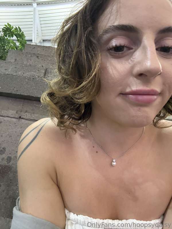Does this look say angelic… or just dangerously sweet? 😇😏
