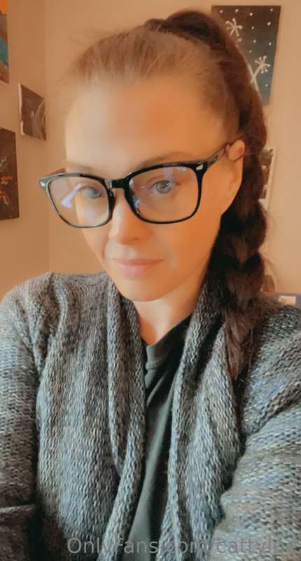 It is cold and rainy 🌧️ I wish I could spend the day in bed ..