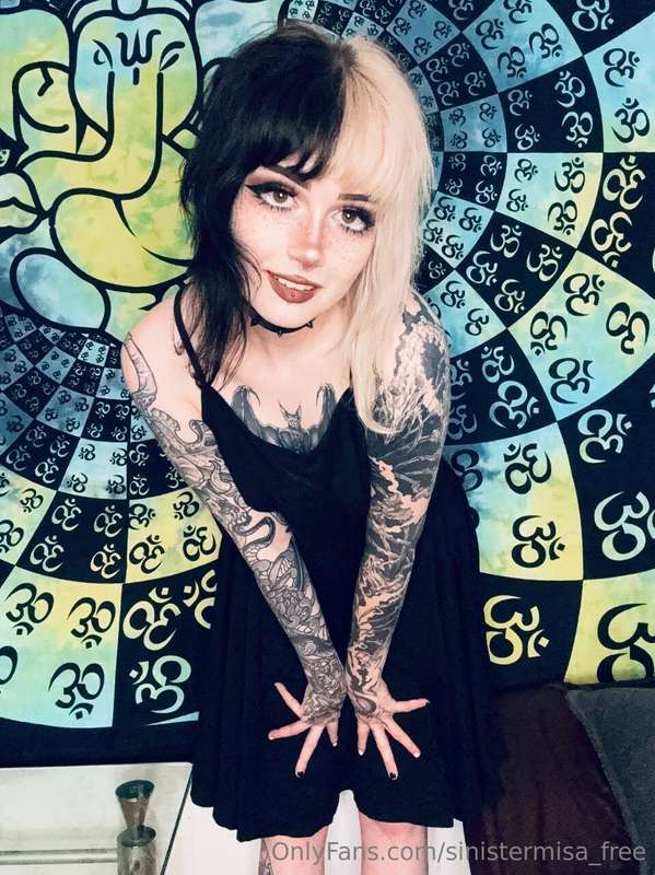 maybe I should bend a bit more, I bet you'd love that 😉