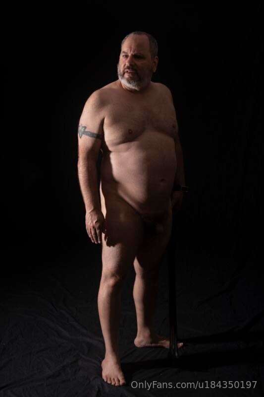 Nude with black sword2024