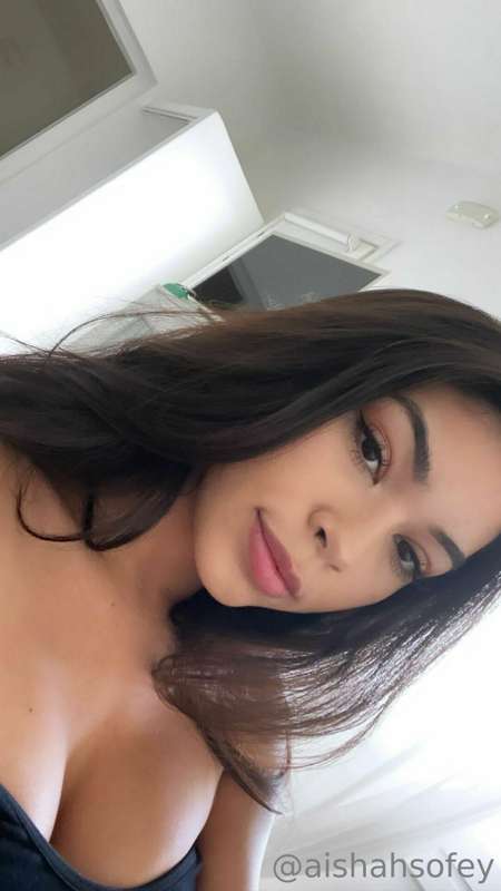 Aishah Sofey 在 Tocromo 的第 716 張照片