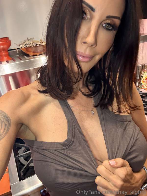 I would rip it off 😏