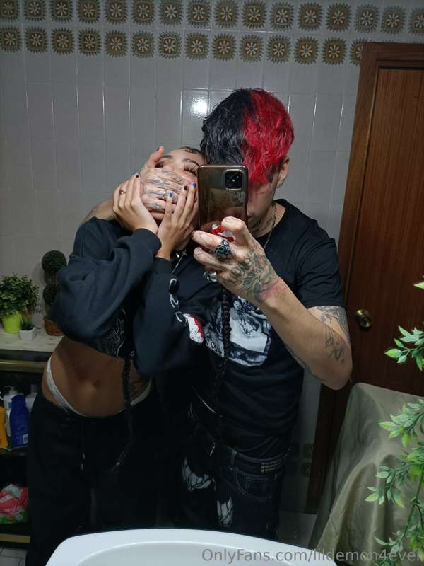 my owner 🧎‍♀️