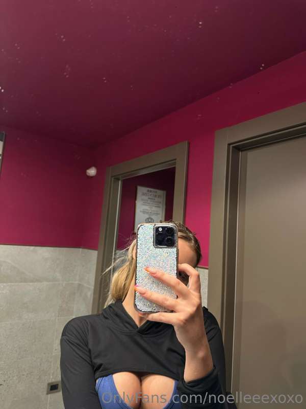 noelleeexoxo