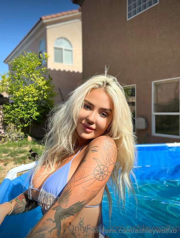 ashleywolfxo
