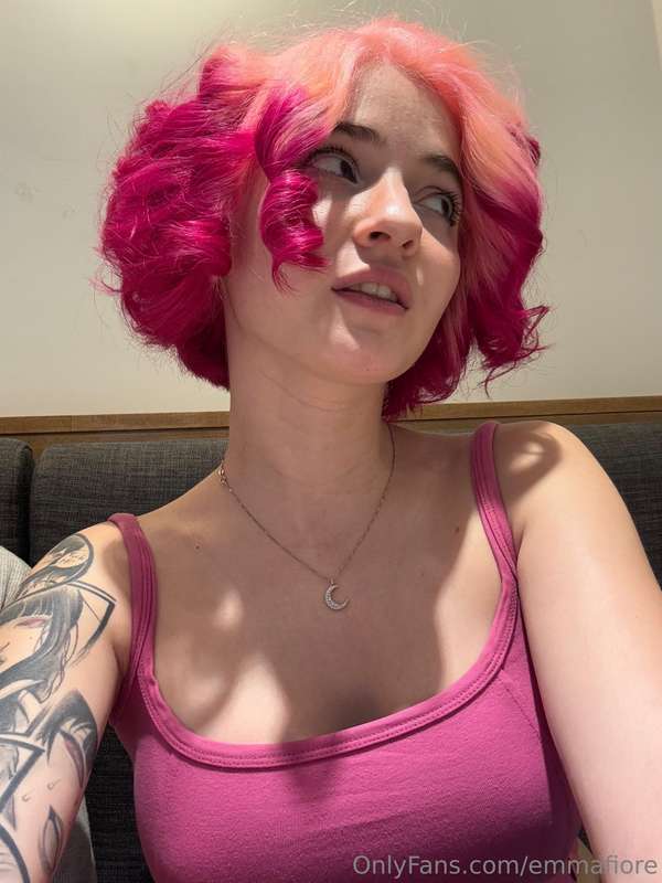 SURPRISEEEEEE🥳 Do you like my new look??👉🏻👈🏻..................
